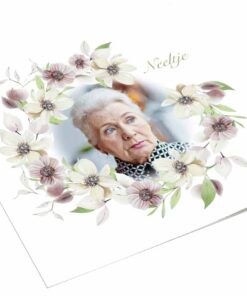 Fotokaart met bloemenkrans